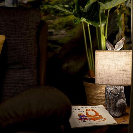 The Hidden Valley - A Stylish Rural Retreat, Perfect For Families St Clears Buitenkant foto