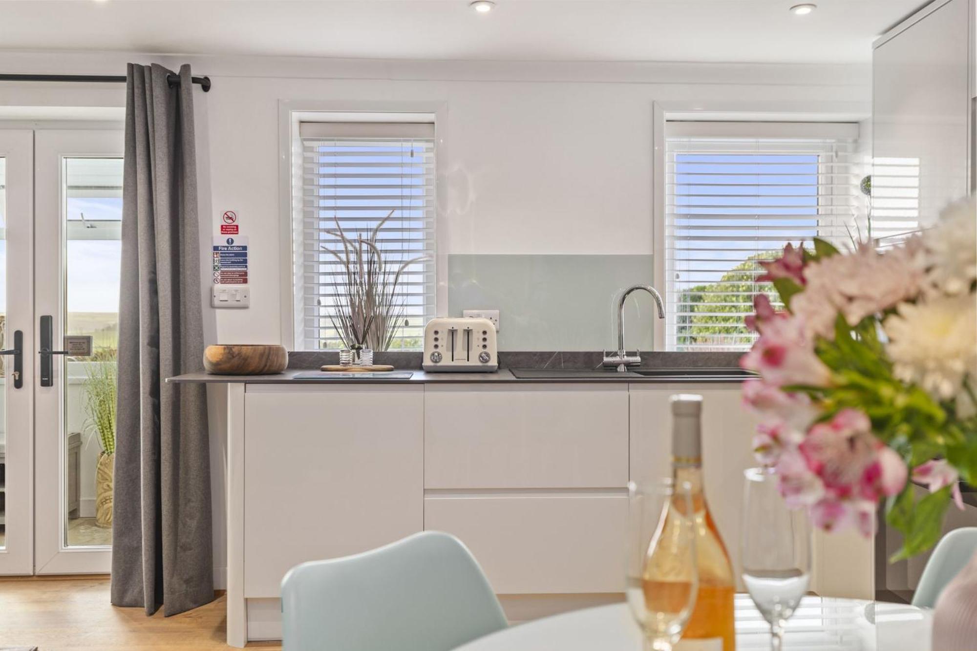 The Hidden Valley - A Stylish Rural Retreat, Perfect For Families St Clears Buitenkant foto