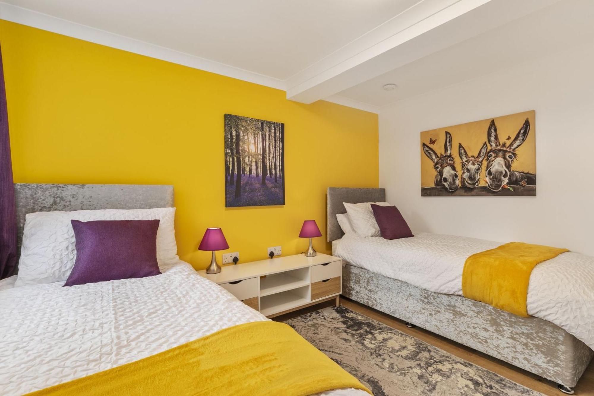 The Hidden Valley - A Stylish Rural Retreat, Perfect For Families St Clears Buitenkant foto