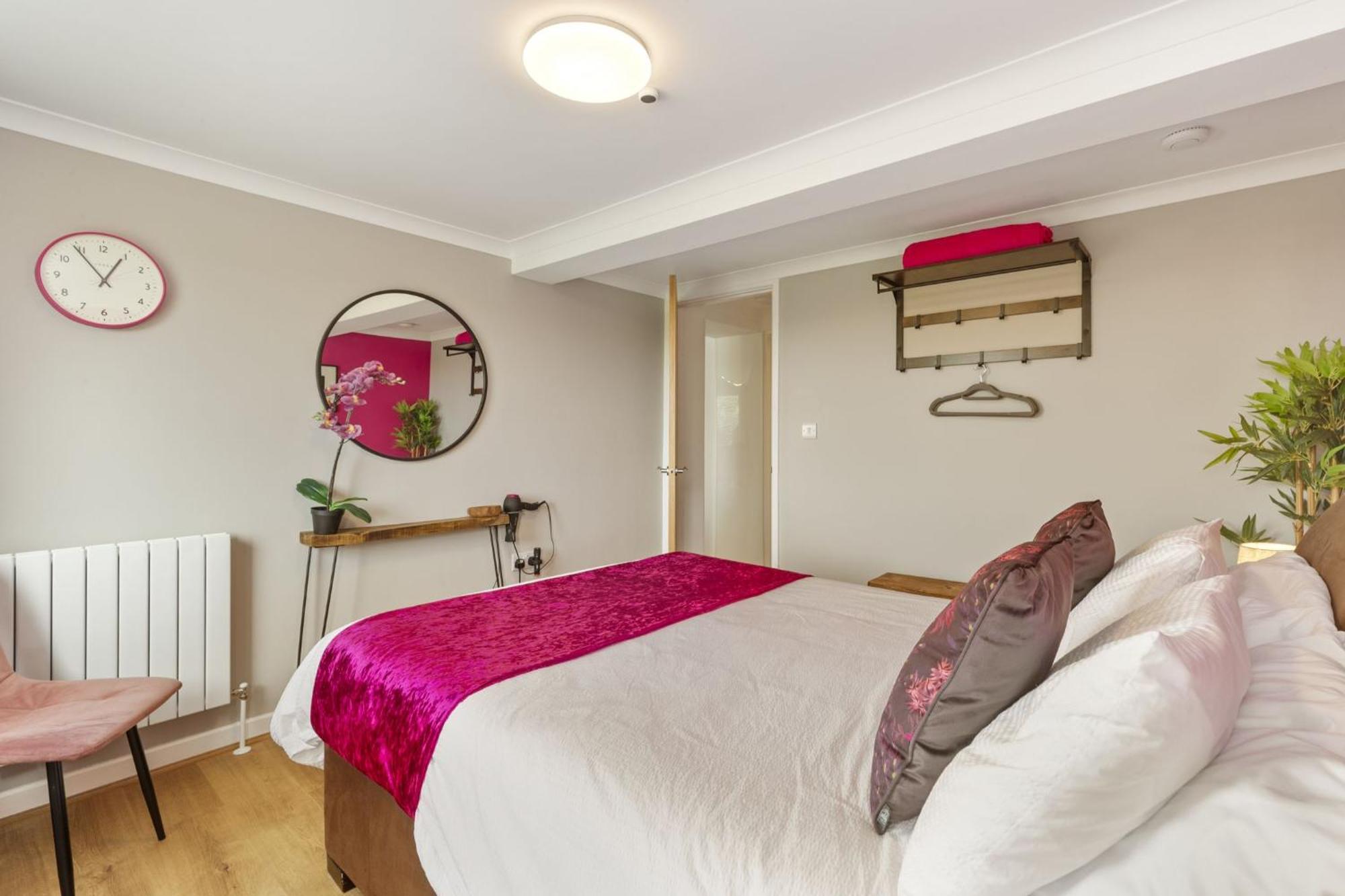 The Hidden Valley - A Stylish Rural Retreat, Perfect For Families St Clears Buitenkant foto
